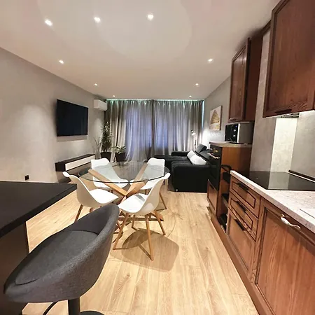 Sky Penthouse & Jacuzzi