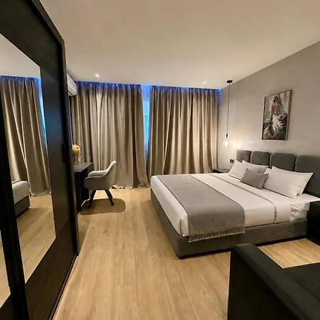 Sky Penthouse & Jacuzzi Apartman Aranyhomok