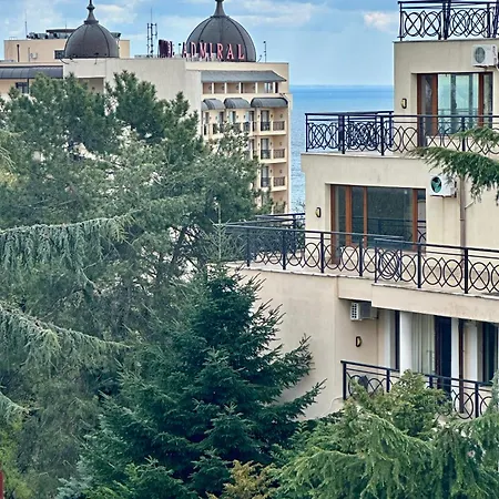 Sky Penthouse & Jacuzzi Apartman *
